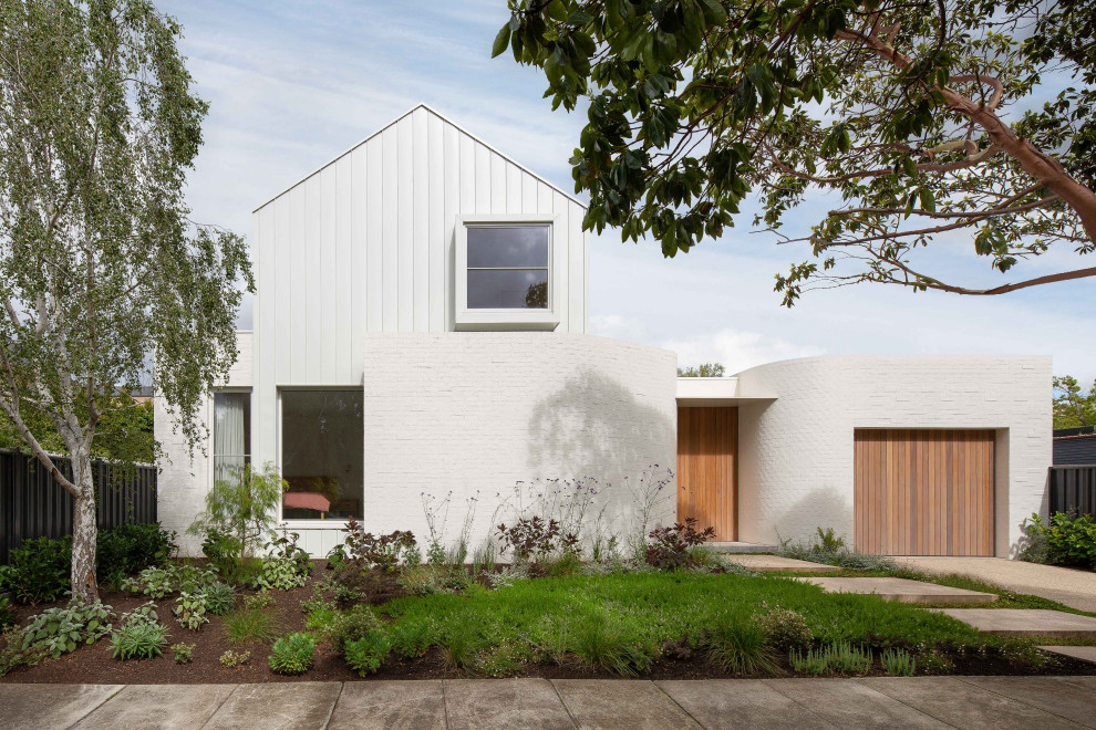 Photo of a modern entryway in Melbourne.