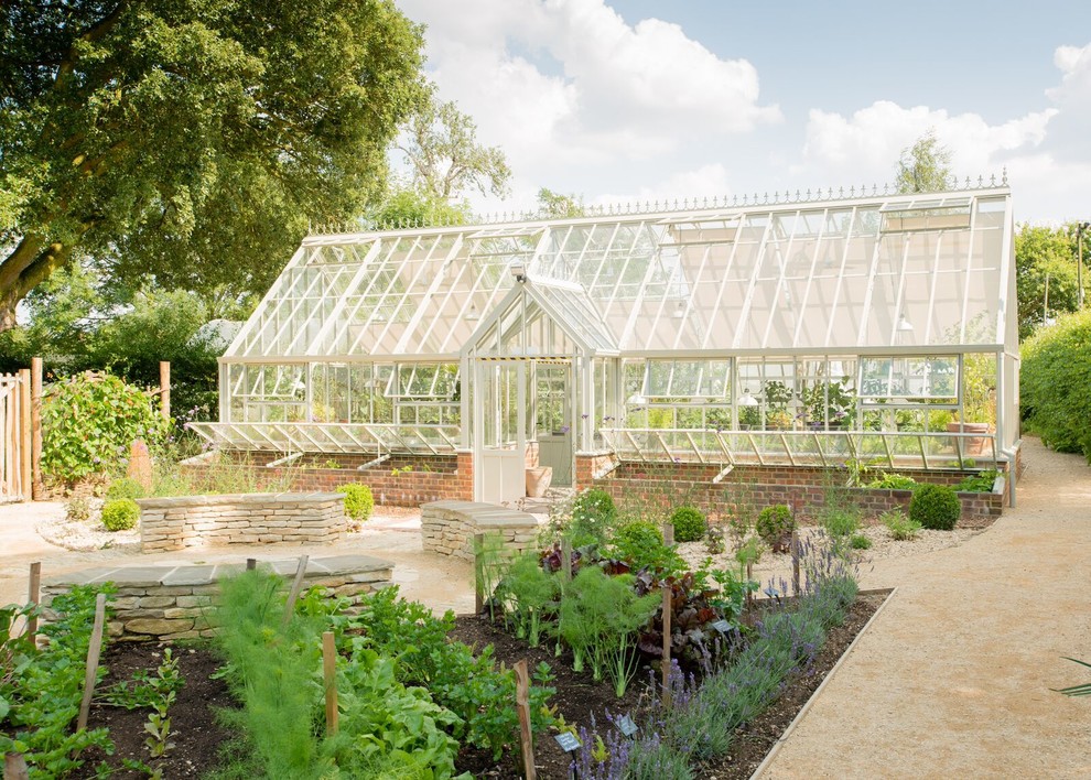 This is an example of a large country greenhouse in Berkshire.