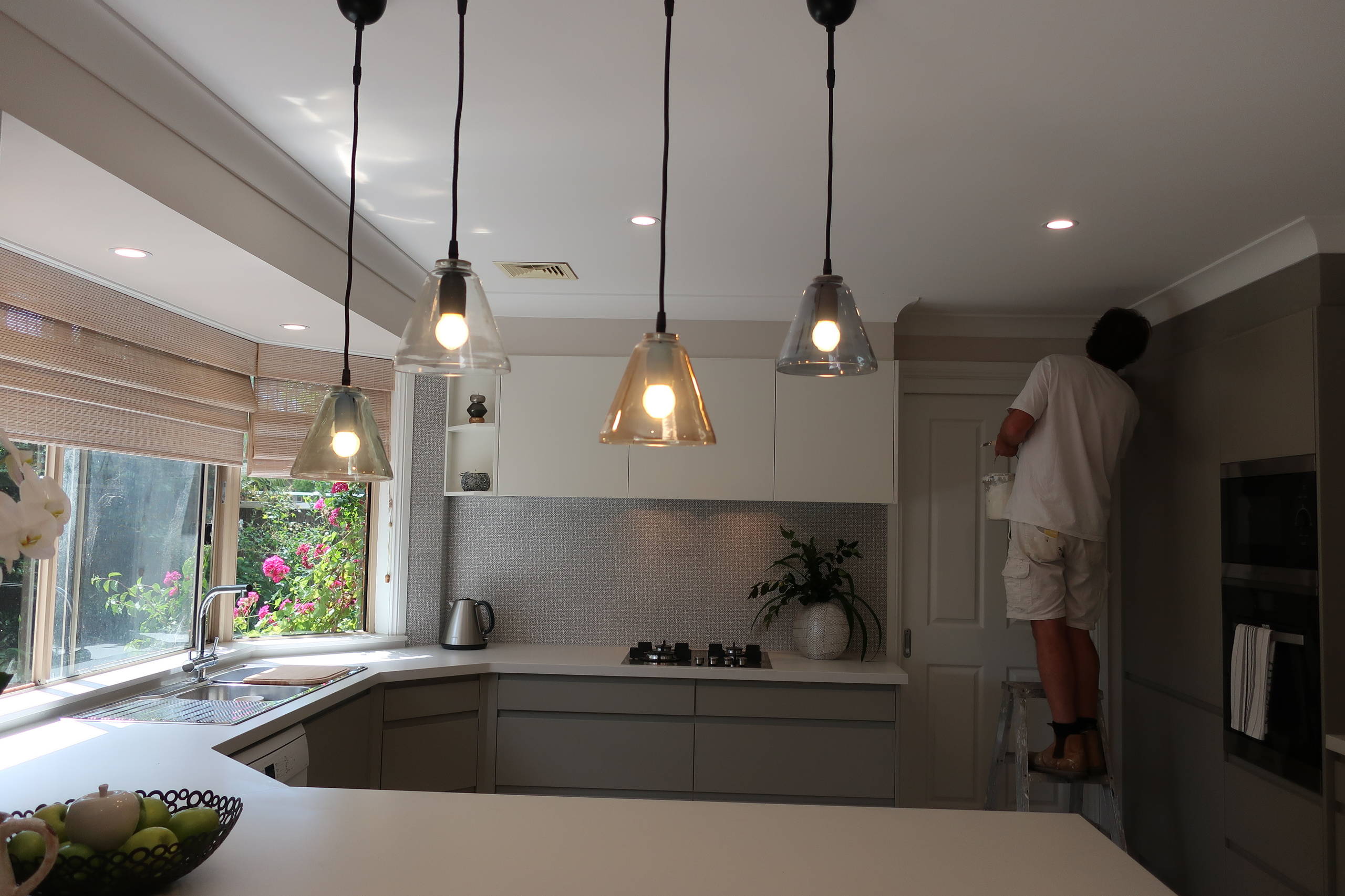 A NEW Kitchen that suits a stylish home