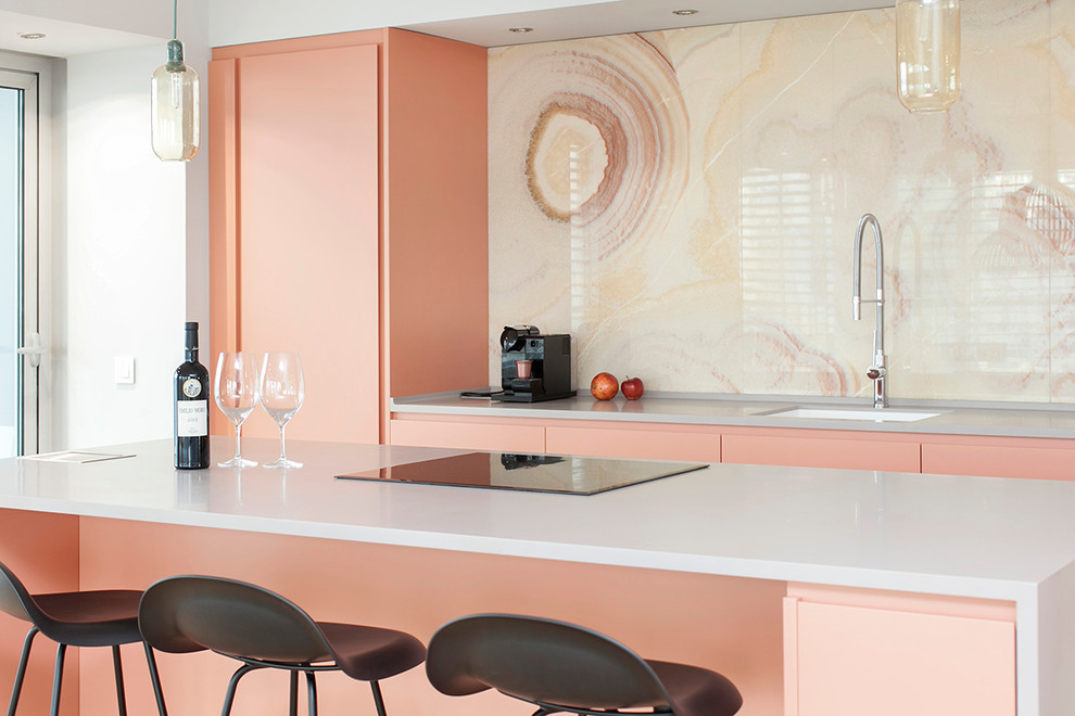 This is an example of a medium sized contemporary kitchen in Barcelona.