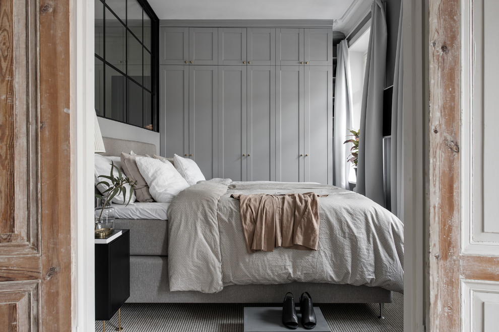 Design ideas for a scandinavian bedroom in Gothenburg.