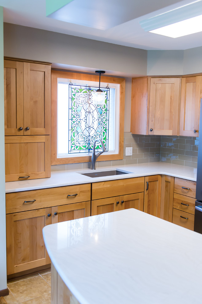 Home design - transitional home design idea