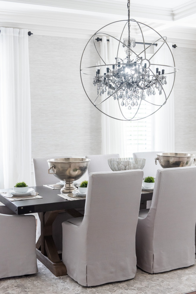 Transitional home design photo in Toronto