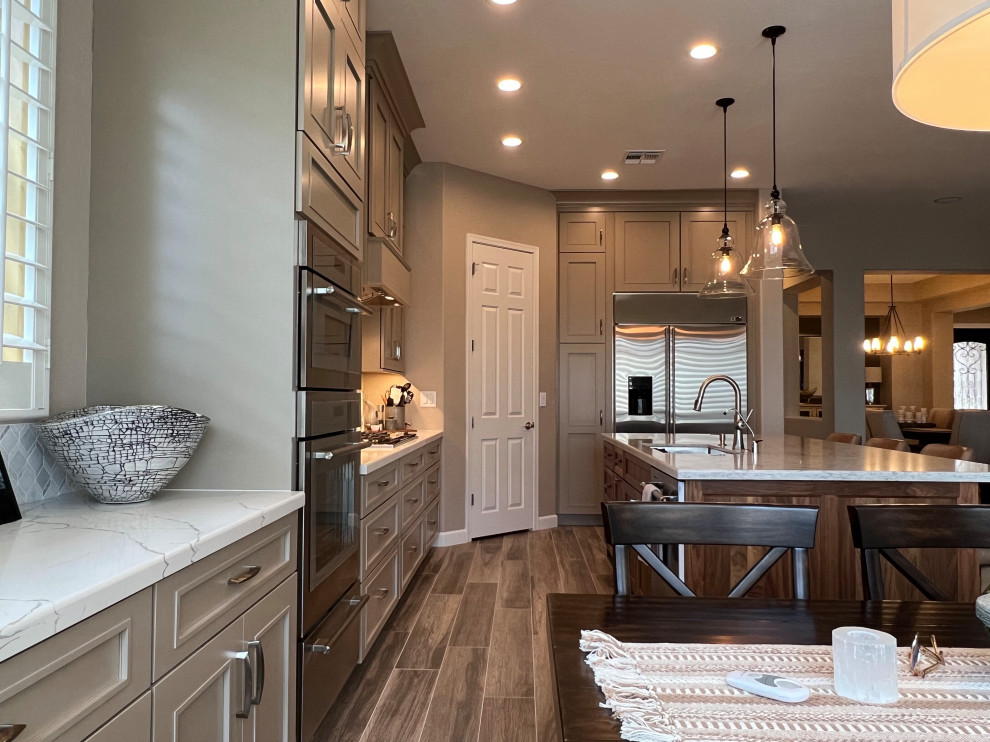 Inspiration for a transitional kitchen remodel in Phoenix