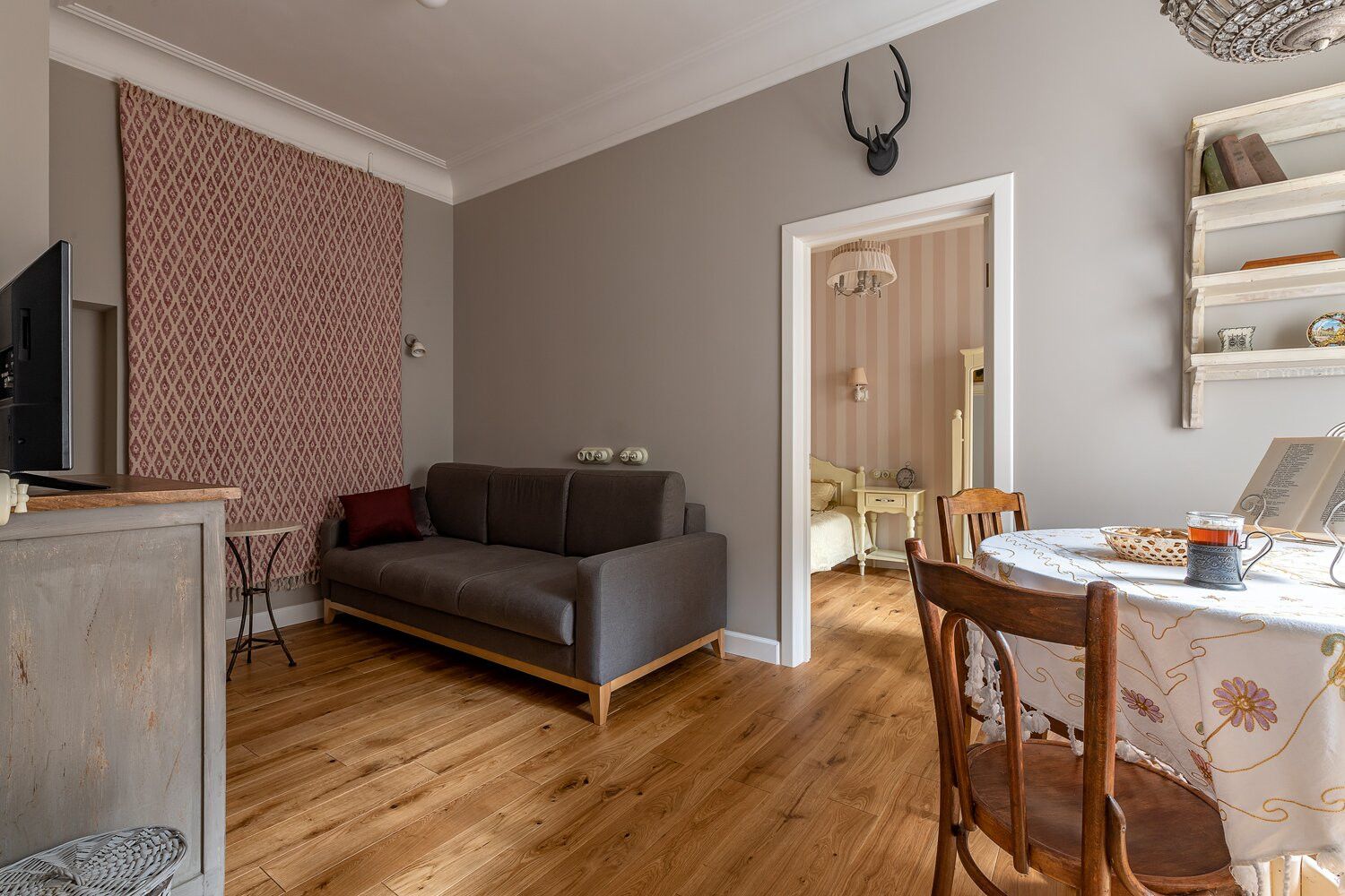 ...И под аркой на Галерной наши тени навсегда...