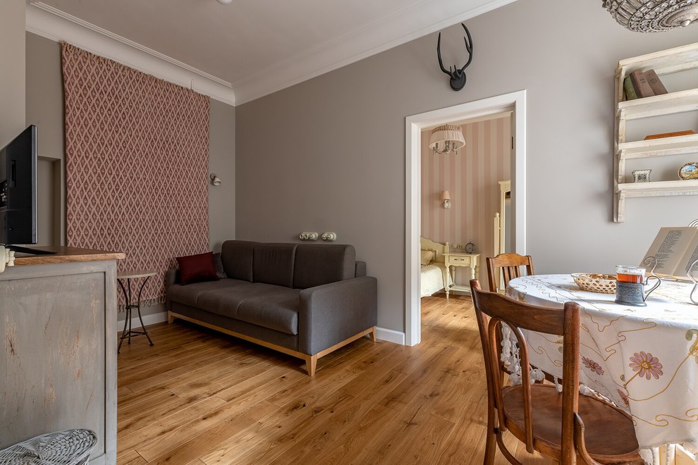 ...И под аркой на Галерной наши тени навсегда...