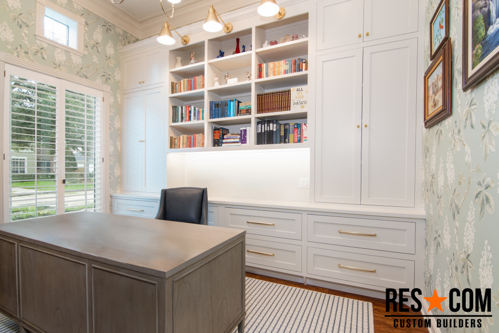 Custom Office