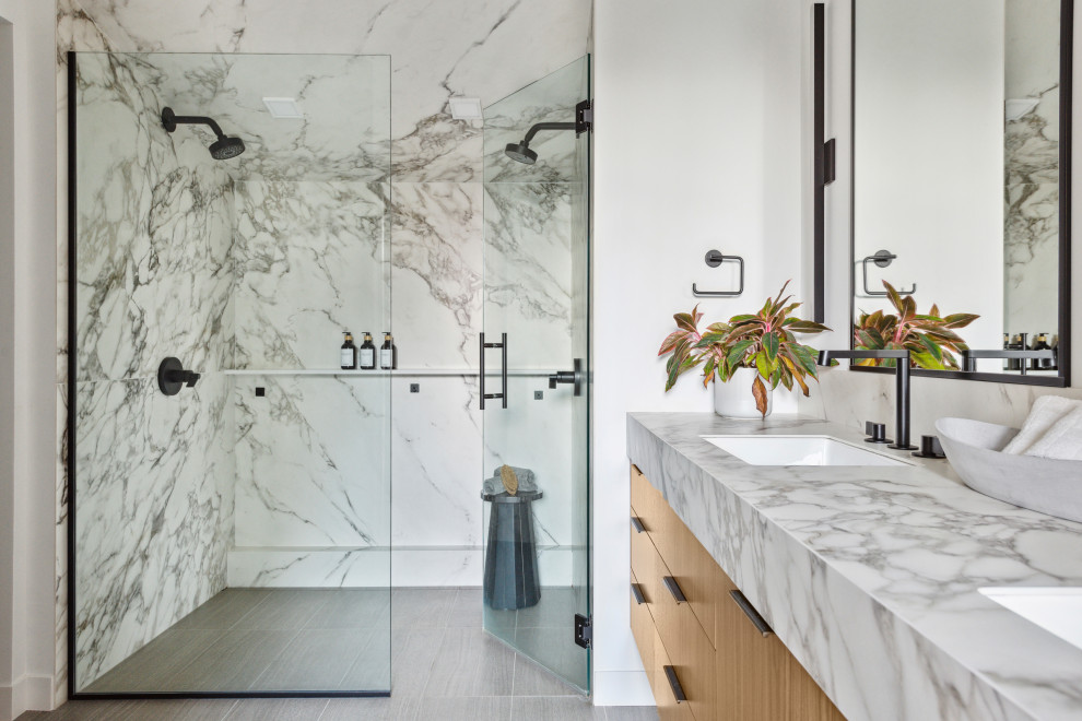 Inspiration for a modern bathroom in Minneapolis.