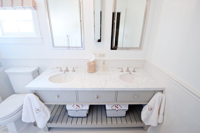 Traditional Living traditional-bathroom