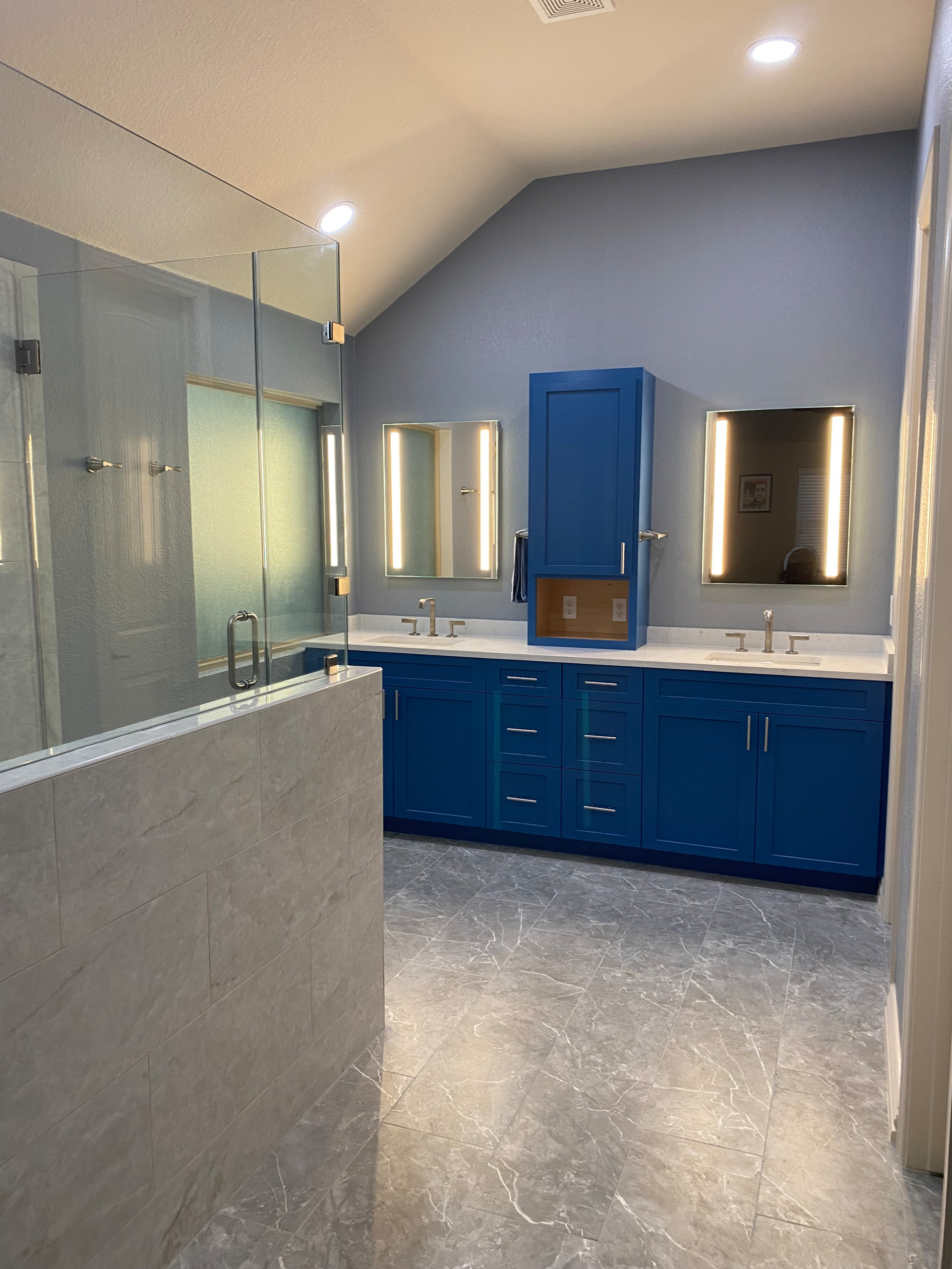Helotes Master Bath