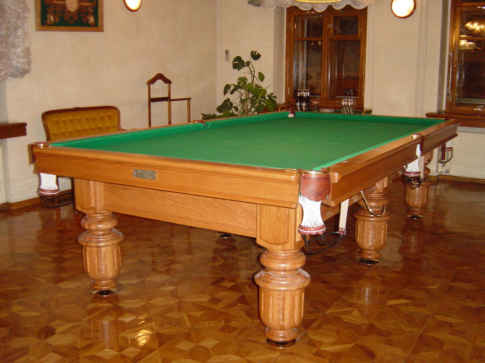 Бильярдные столы и комнаты