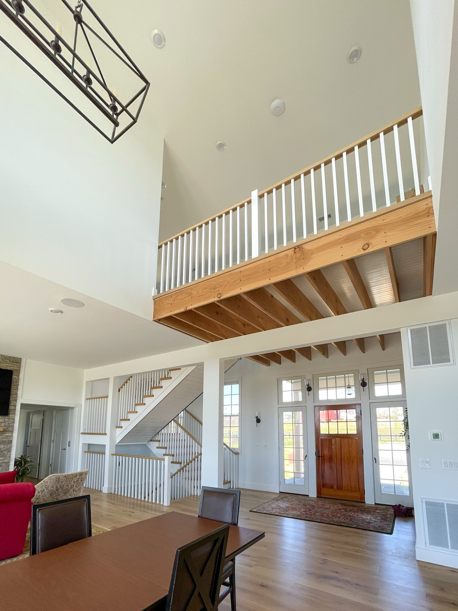 91_U-Shaped Floating Staircase Surrounded by Bucolic Mountain Views, Winchester,