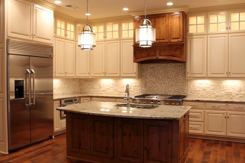 This is an example of a traditional kitchen in Louisville.