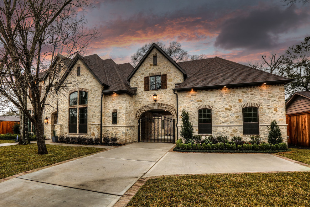 Transitional exterior home idea in Houston
