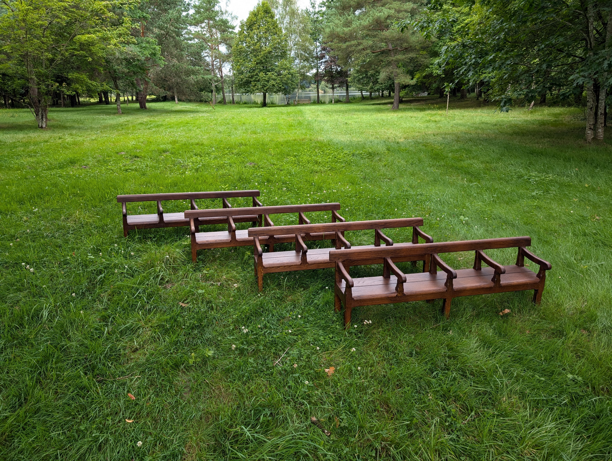 Banc d'enfant en menuiserie traditionnelle