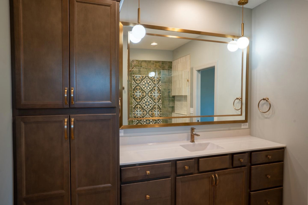 Bathroom 16