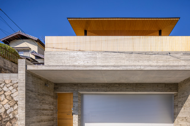 山手の家 moderno-fachada