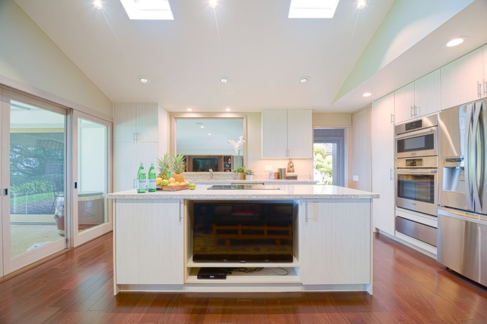 Kitchen - kitchen idea in Hawaii