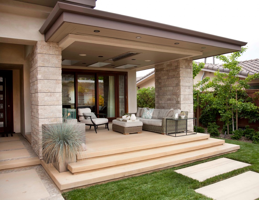 Photo of a contemporary verandah in San Diego with a fire feature.