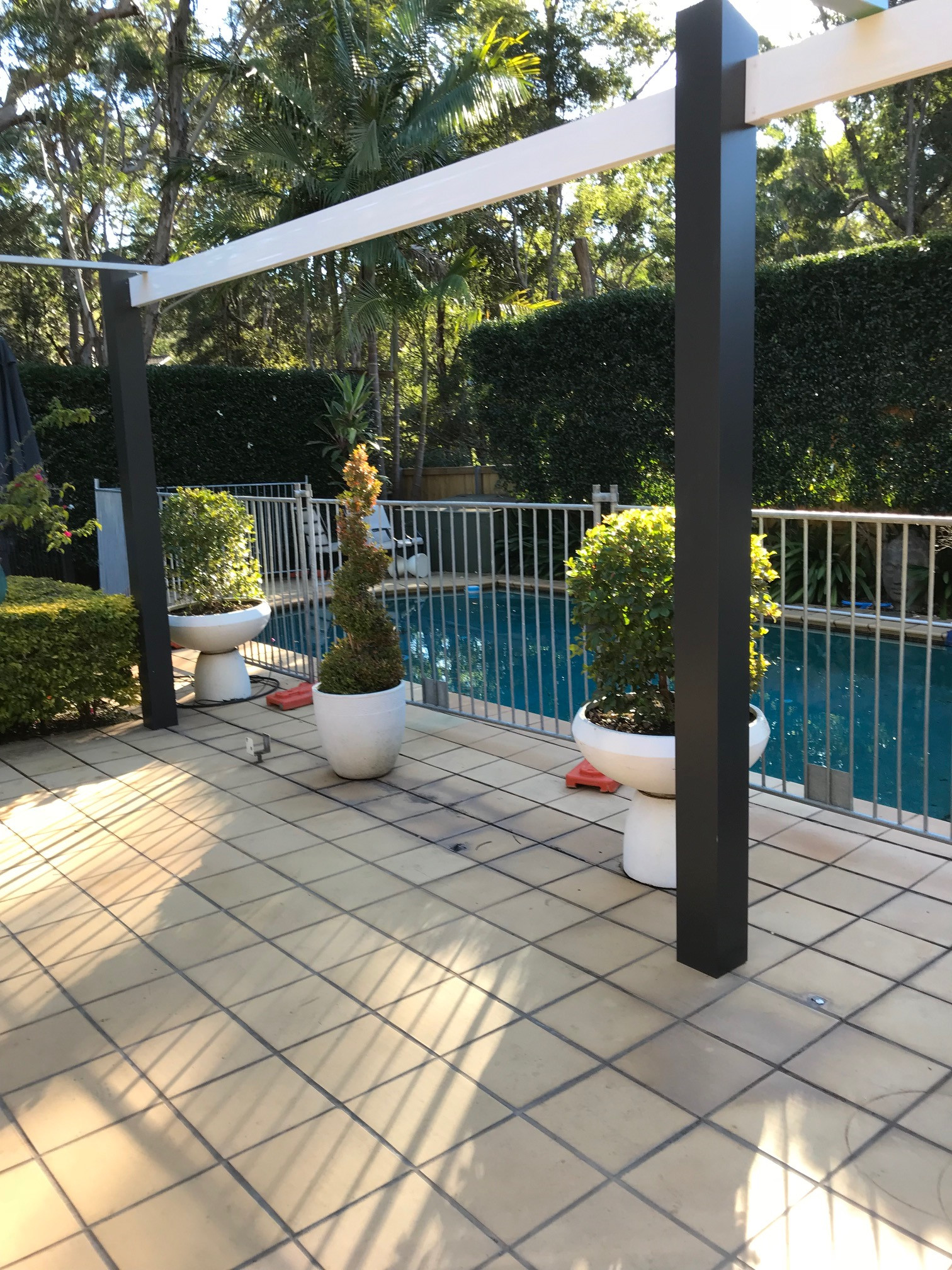OUTDOOR ROOM - DOUBLES THE LIVING AREA