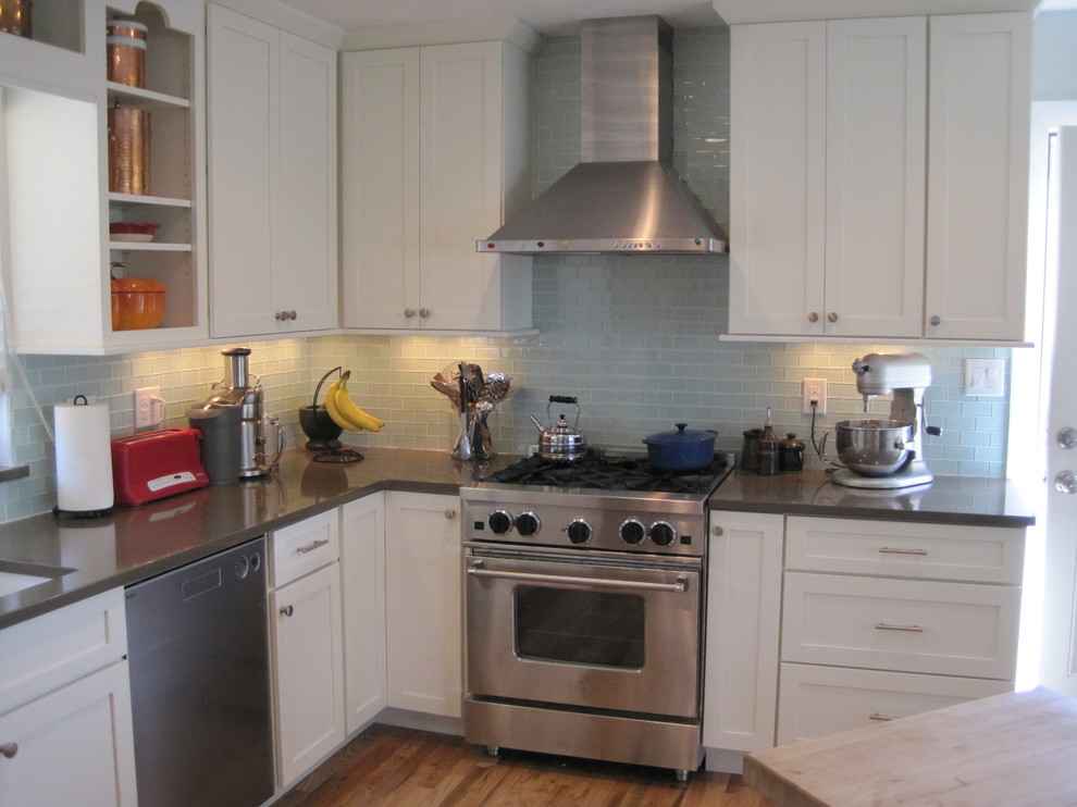 Inspiration for a mid-sized transitional kitchen remodel in Denver