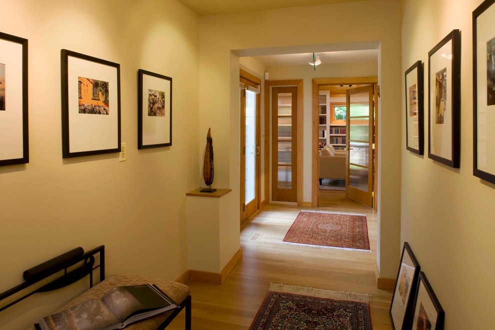 This is an example of a contemporary hallway in Baltimore.