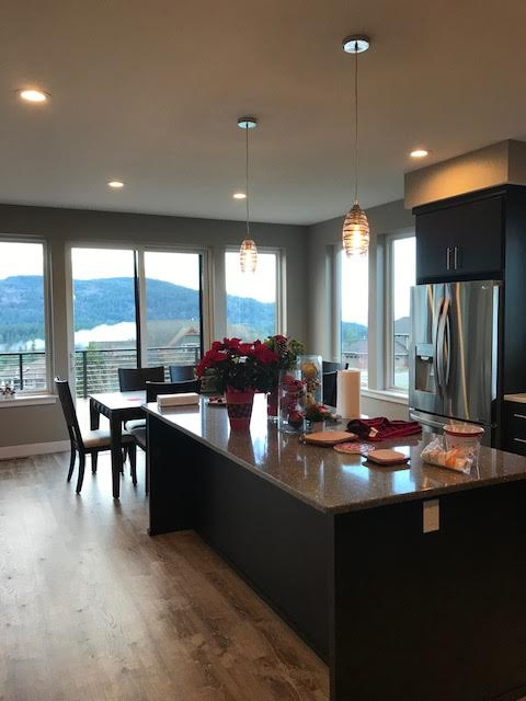 Kitchen - kitchen idea in Seattle