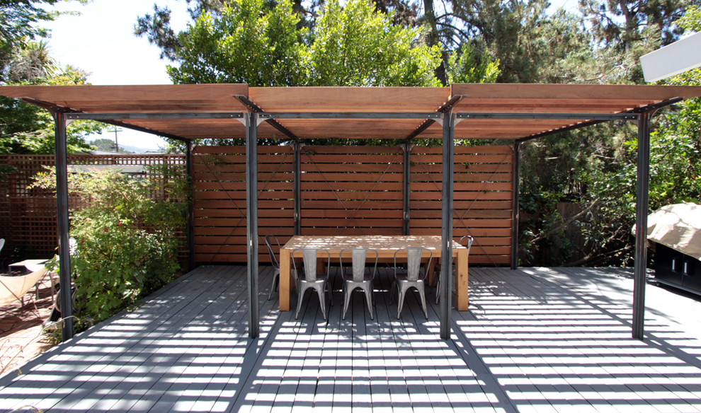 Modern backyard patio in San Francisco with a pergola.