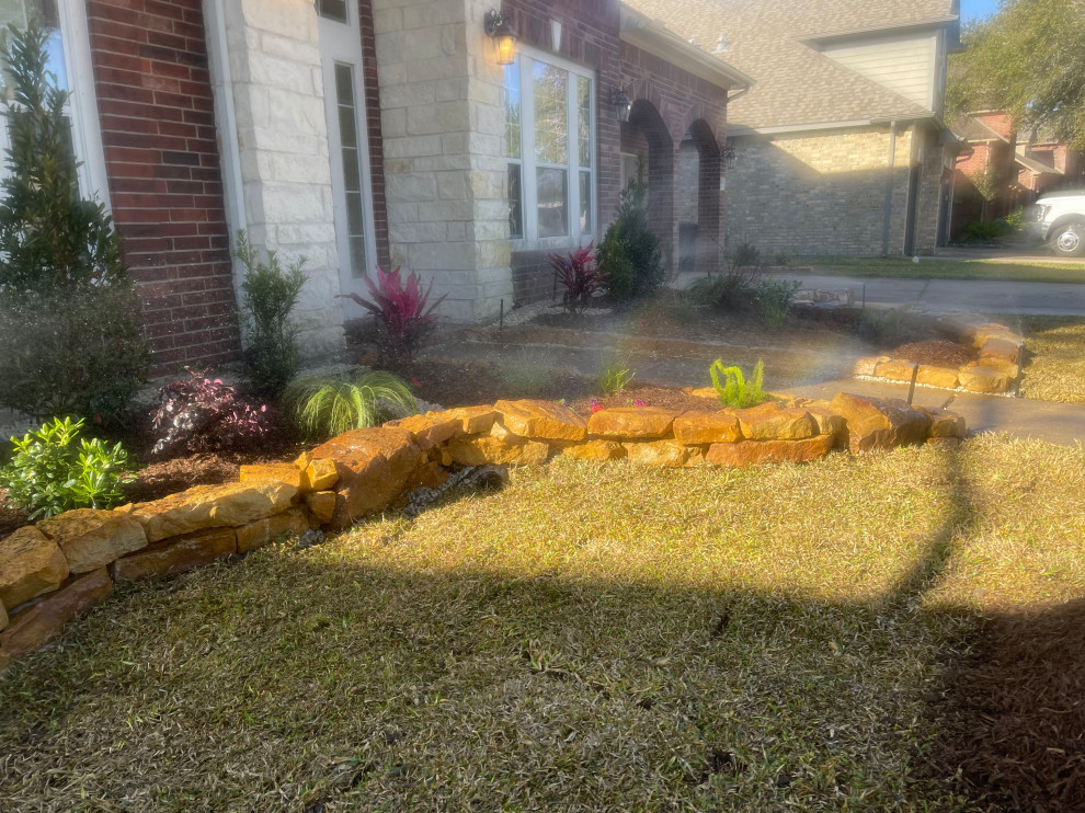 Home design - rustic home design idea in Houston
