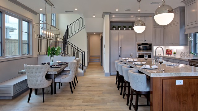 Modern Coastal Home Staging modern-esszimmer