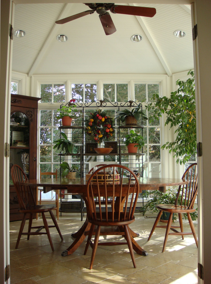 Design ideas for a traditional verandah in Baltimore.