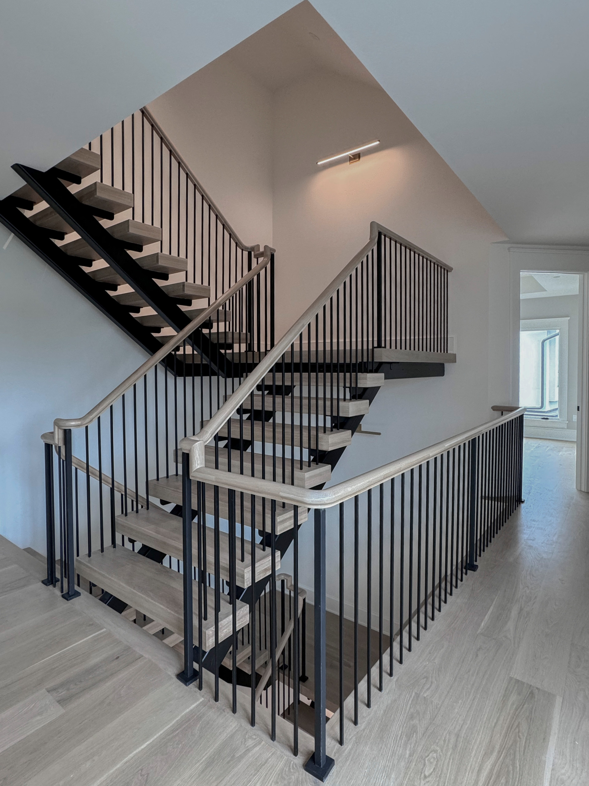 122_Modern Steel & Wood Floating Staircase, Arlington VA 22207