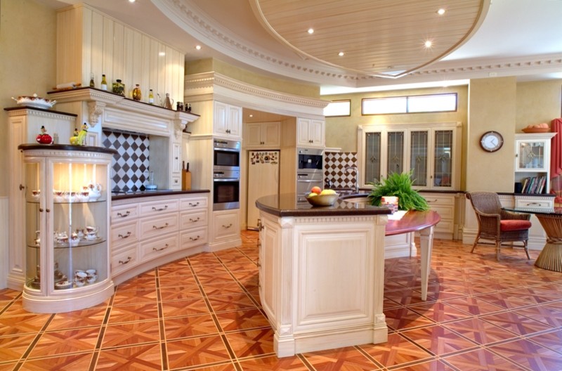 Traditional kitchen in Sydney.