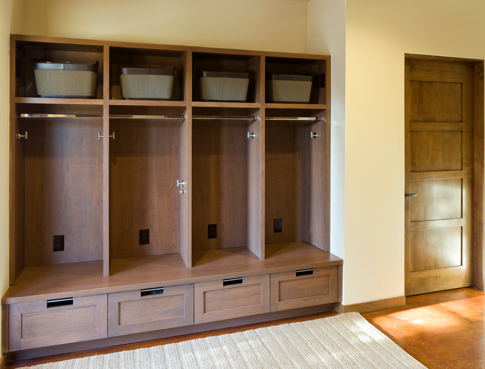 Design ideas for a country storage and wardrobe in Albuquerque.