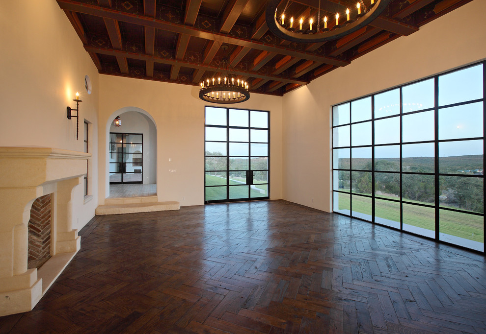 This is an example of a family room in Austin.