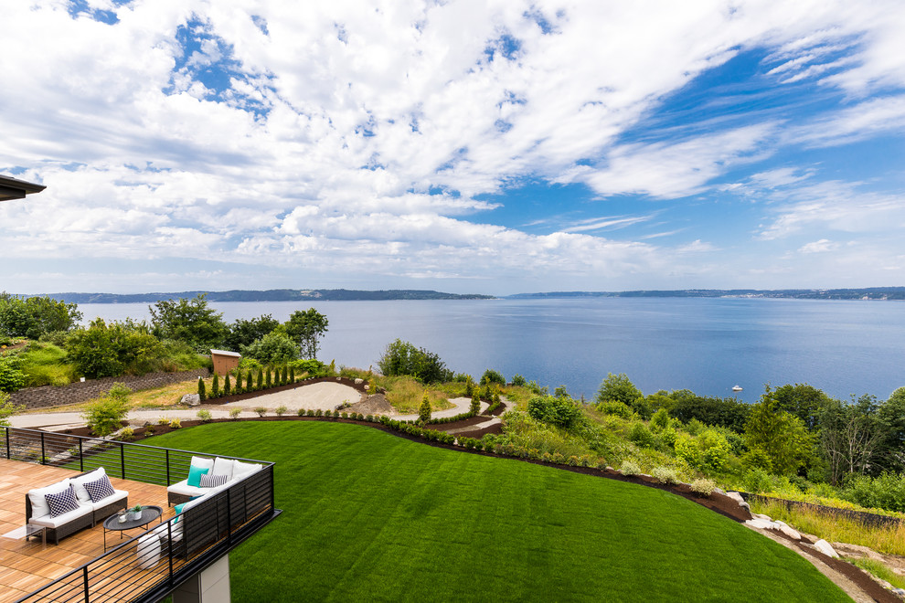 Home design - transitional home design idea in Seattle