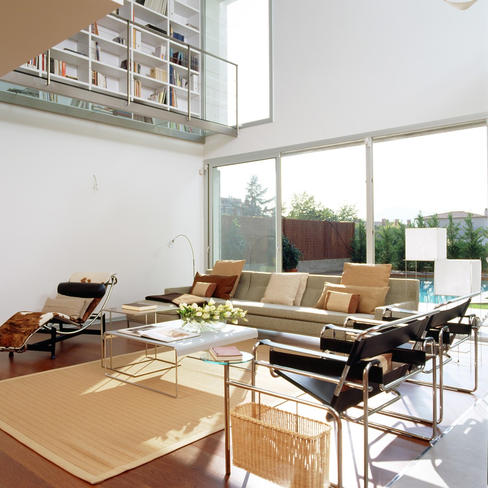 Inspiration for a modern living room in Barcelona.