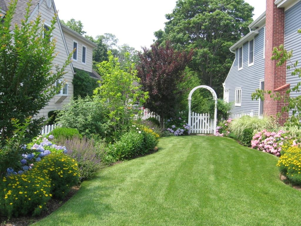 Outdoor Living Landscape Designer of Walkways, Pergolas, Perennial & Flowering G