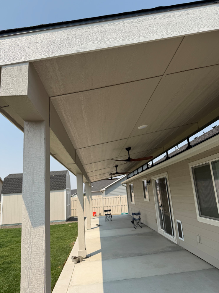 SkyLift Patio Cover