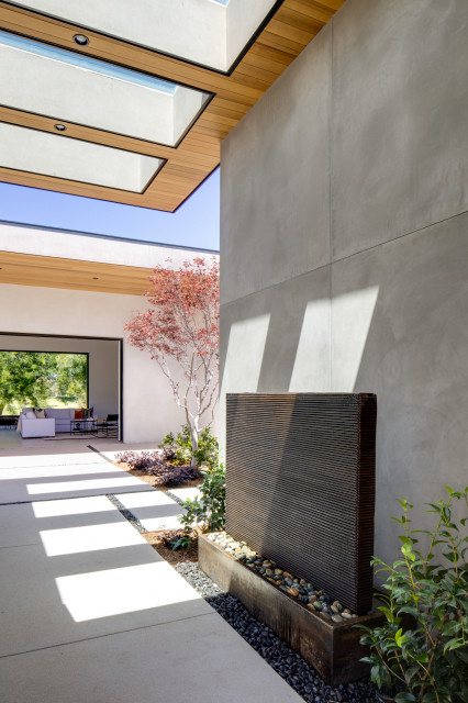 The Courtyard House modern