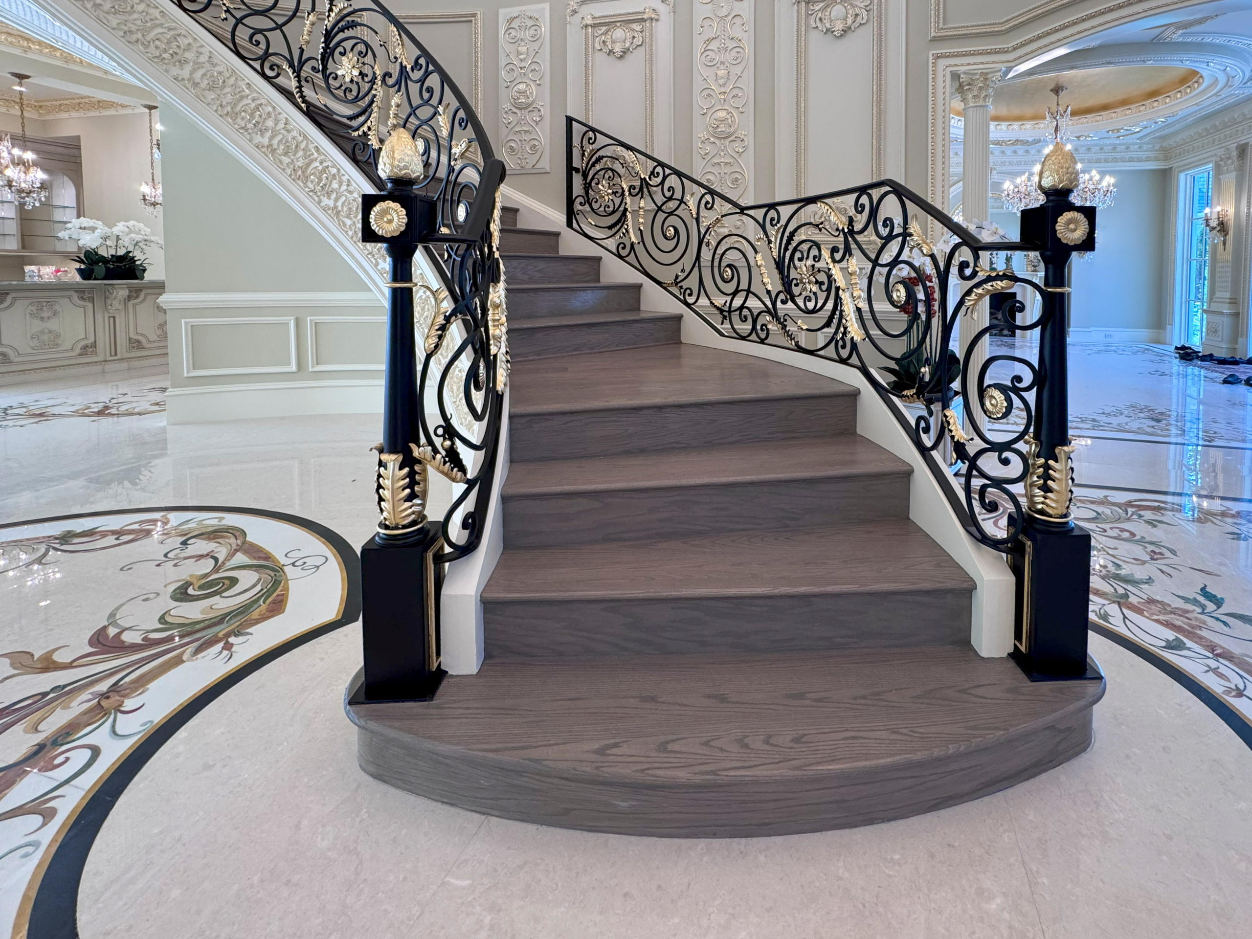 135_Vibrant Staircase with Touch of Historic Grandeur, Great Falls, VA 22066