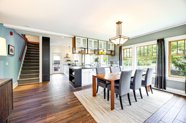 Double Gable House american-craftsman-esszimmer