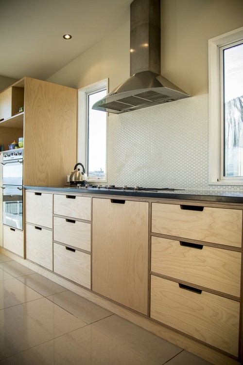 Finding a company for a plywood kitchen on Gold Coast Qld