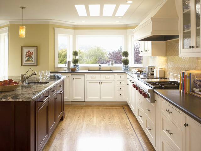Kitchen Cabinetry traditional-kitchen