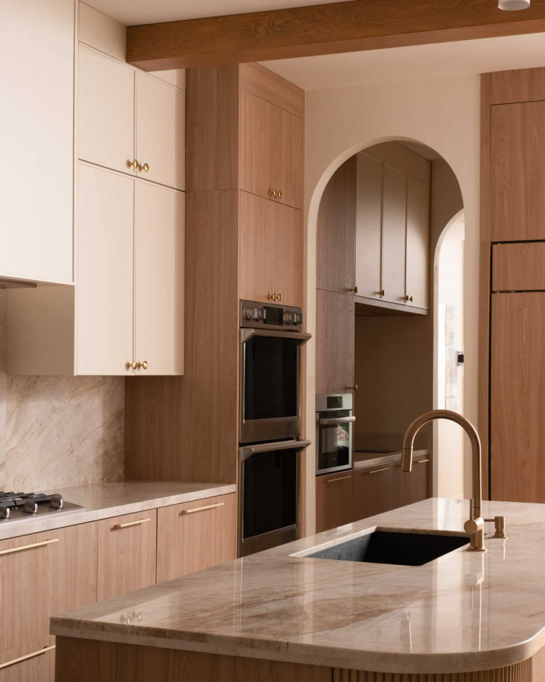 Inspiration for a transitional kitchen remodel in Toronto