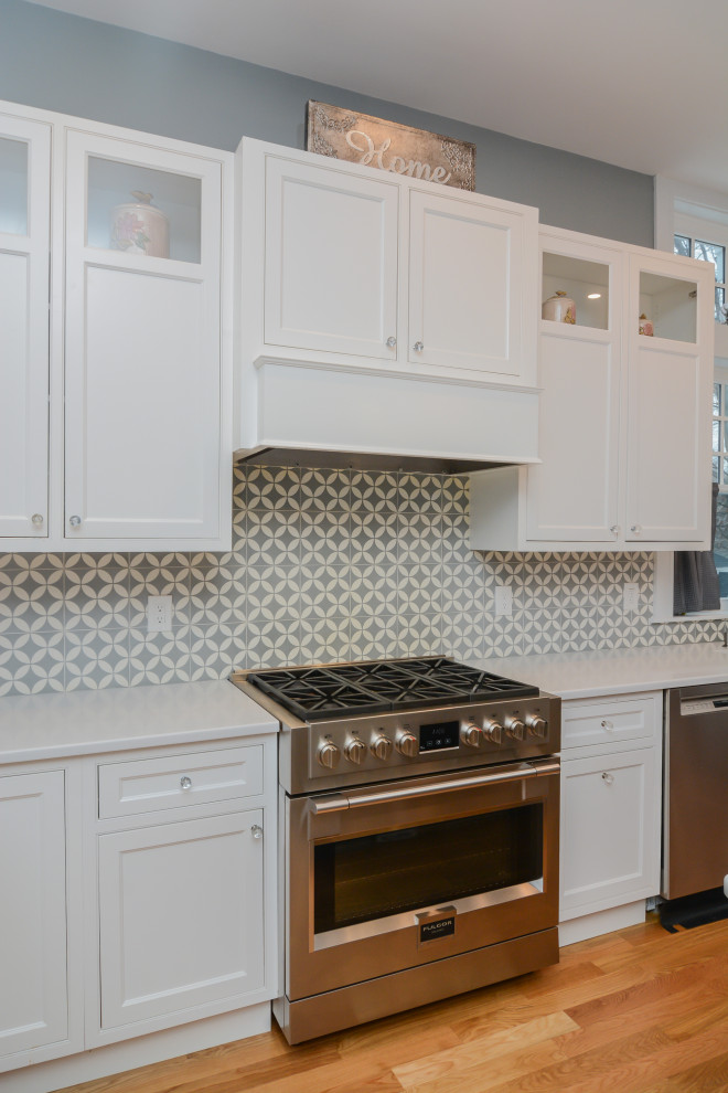 Inspiration for a craftsman kitchen remodel in Boston