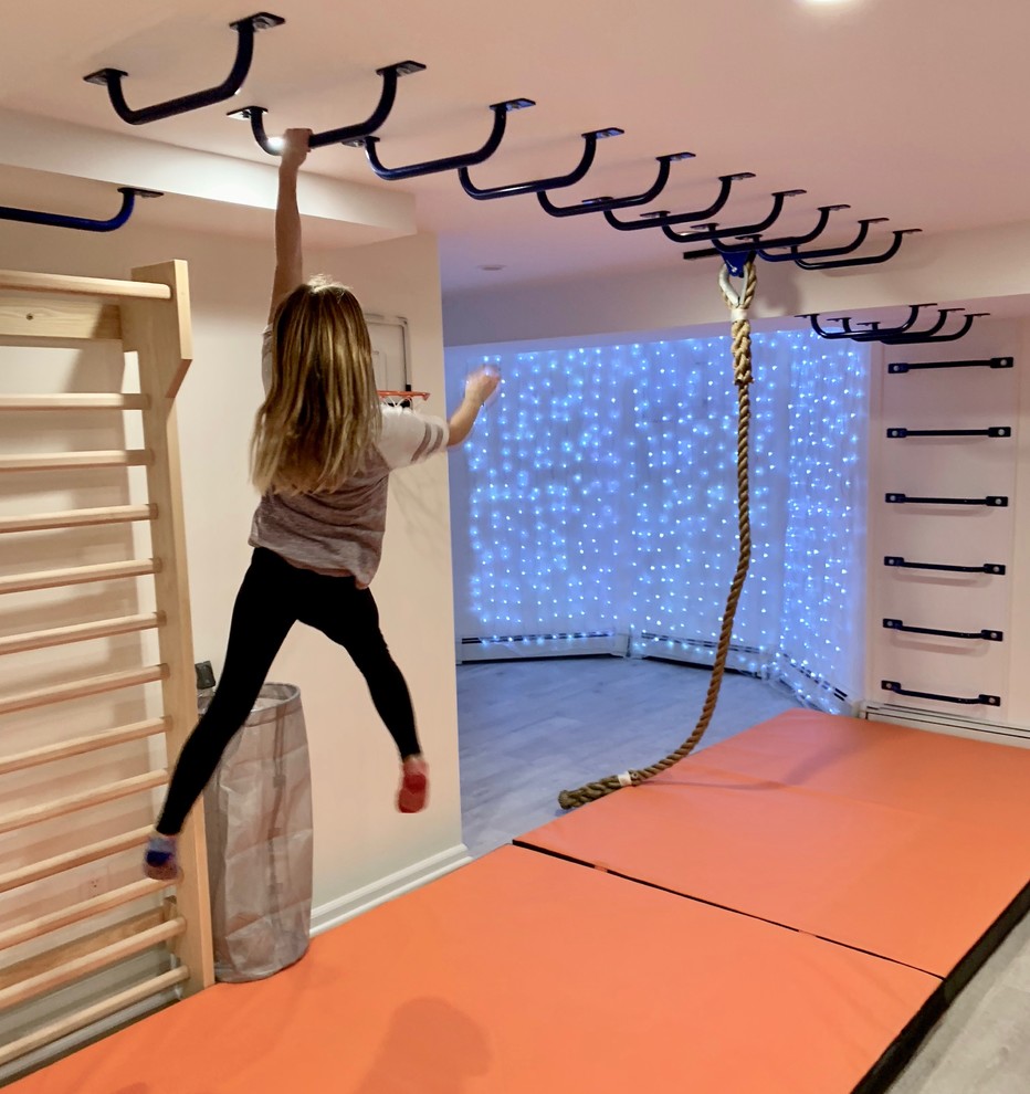 Inspiration for a timeless basement remodel in New York