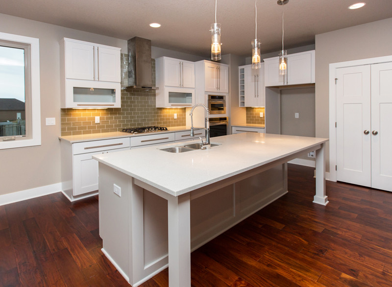Kitchen - transitional kitchen idea