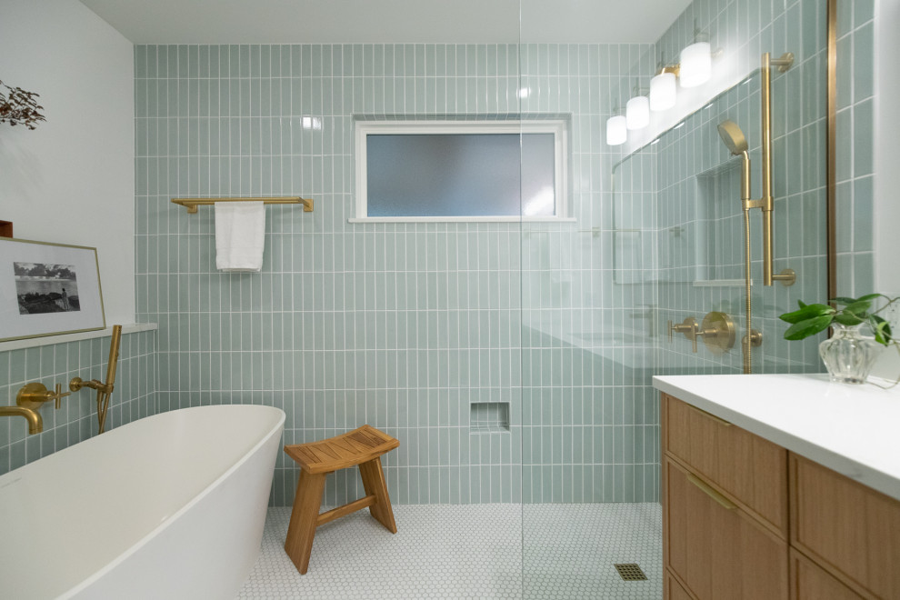 Bathroom - bathroom idea in Minneapolis