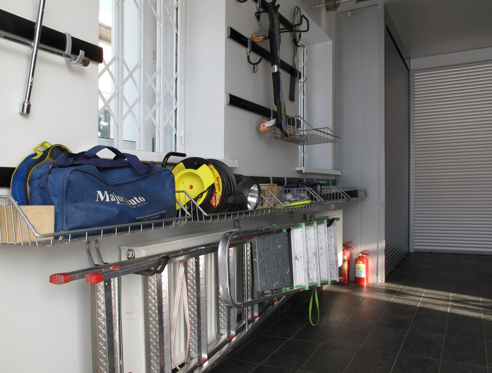 Как нам обустроить гараж